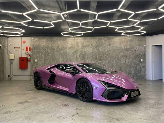 LAMBORGHINI REVUELTO 6.5 V12 PHEV AMT LAMBORGHINI REVUELTO 6.5 V12 PHEV AMT